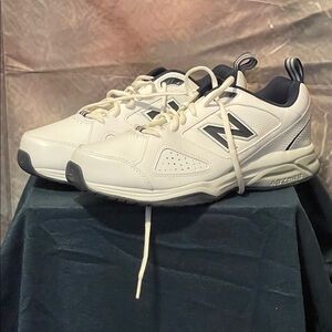 New Balance Men's Athletic Shoes in White and Dark Blue